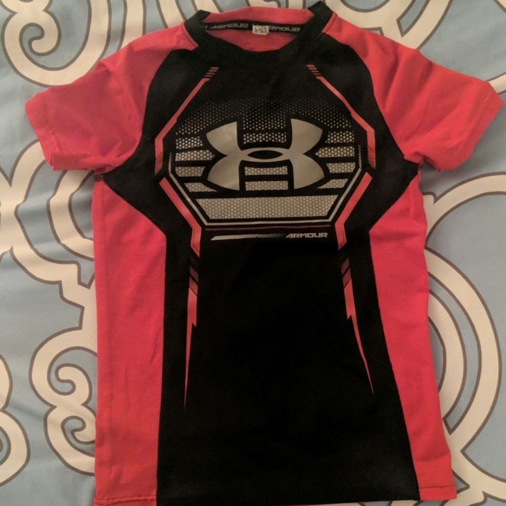 Boys size small Under Armour shirt